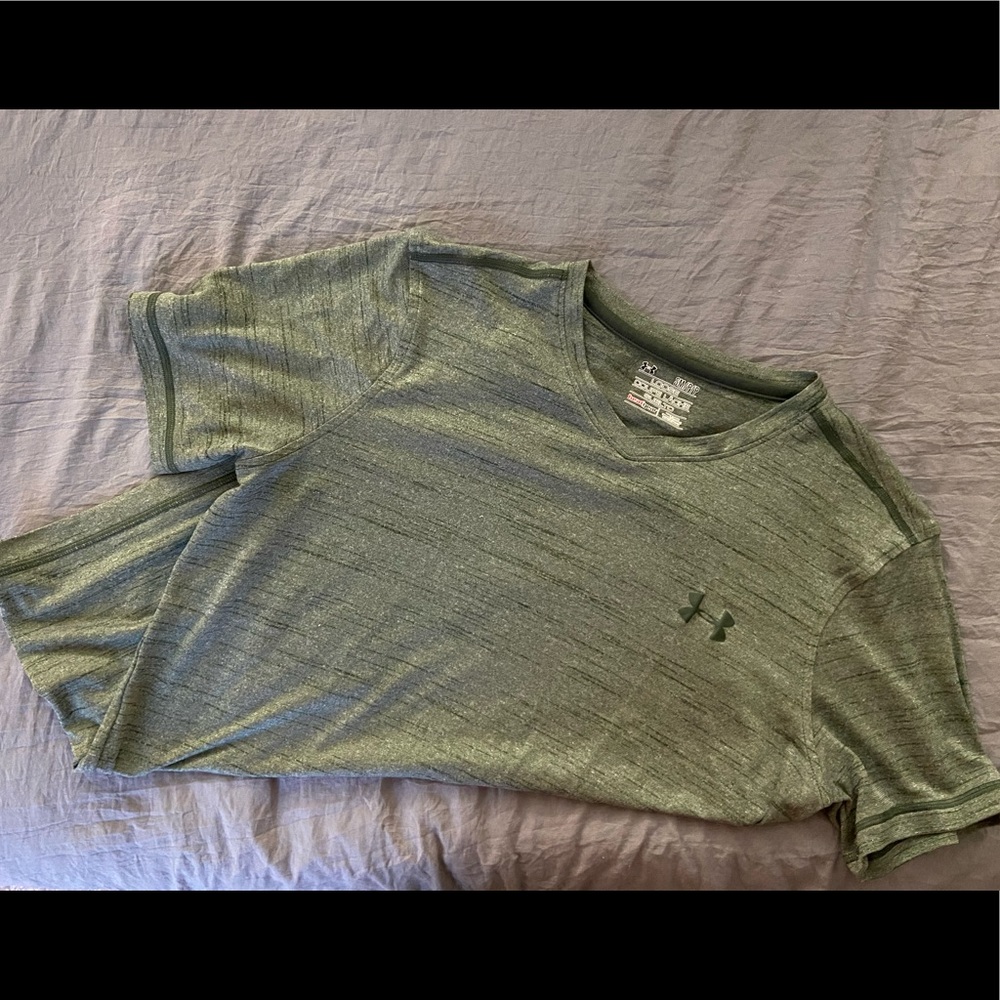 Under Armour - Loose Fit Athletic Tee